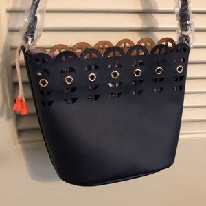 Brand new navy Stella and Dot bucket purse
